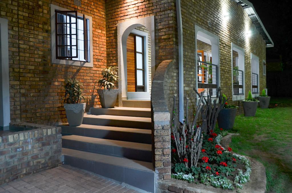 וויטבנק Yalla Yalla Boutique Hotel מראה חיצוני תמונה