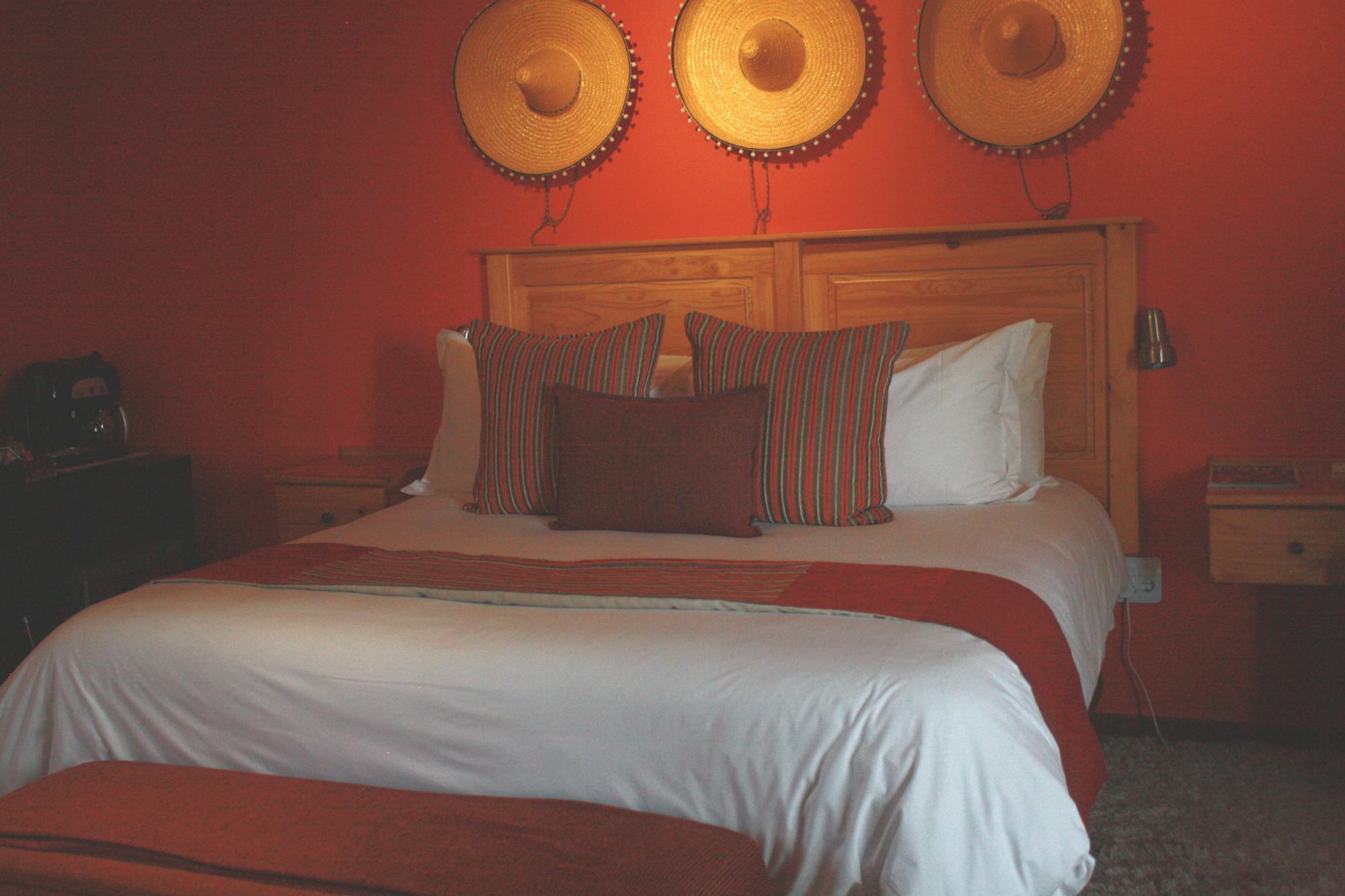 וויטבנק Yalla Yalla Boutique Hotel מראה חיצוני תמונה